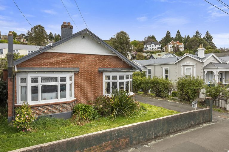 Photo of property in 64 Arthur Street, Dunedin Central, Dunedin, 9016
