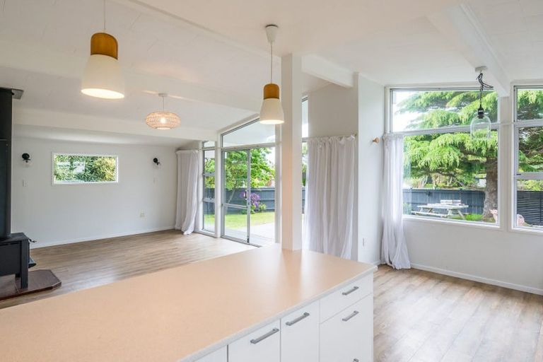 Photo of property in 32 Sylvan Avenue, Waikanae, 5036