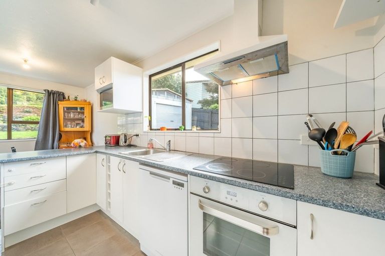 Photo of property in 57 Hartford Crescent, Totara Park, Upper Hutt, 5018