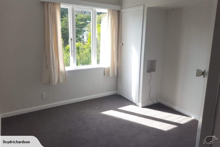 Photo of property in 12 Lytton Street, Wadestown, Wellington, 6012