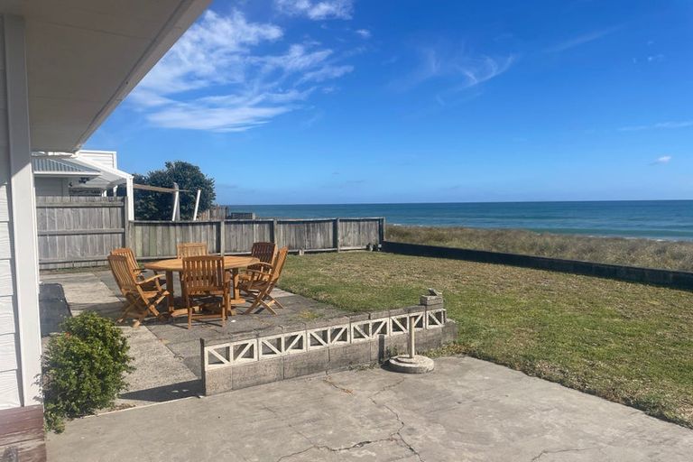 Photo of property in 91 Karewa Parade, Papamoa Beach, Papamoa, 3118