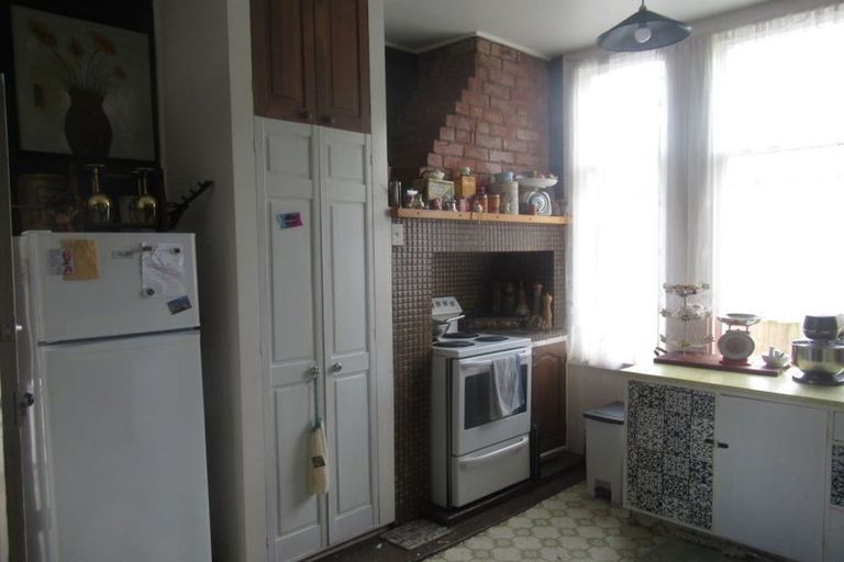 Photo of property in 61 Fergusson Street, Woodville, 4920