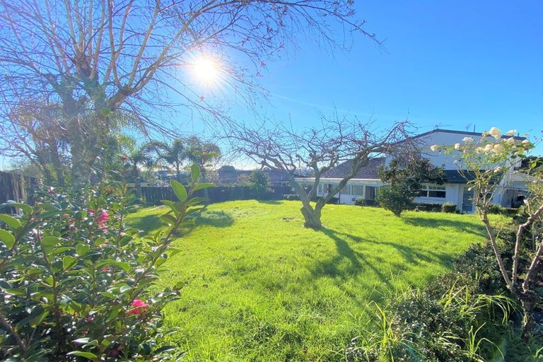 Photo of property in 78 Glenmore Road, Sunnyhills, Auckland, 2010