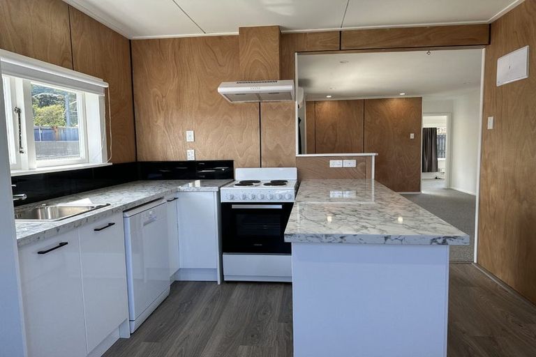 Photo of property in 126 Main Road, Waikanae, 5036