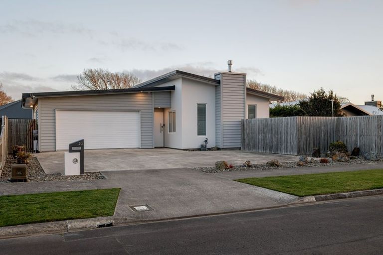 Photo of property in 20 Freedom Drive, Kelvin Grove, Palmerston North, 4414