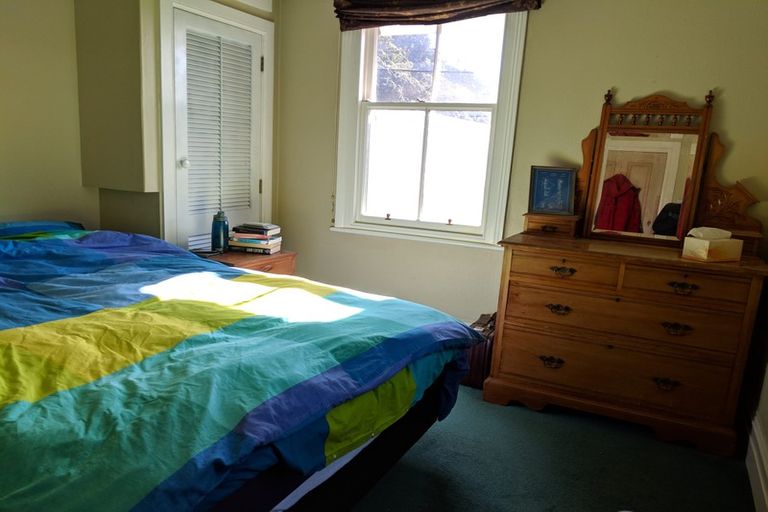 Photo of property in 2 Torless Terrace, Thorndon, Wellington, 6011