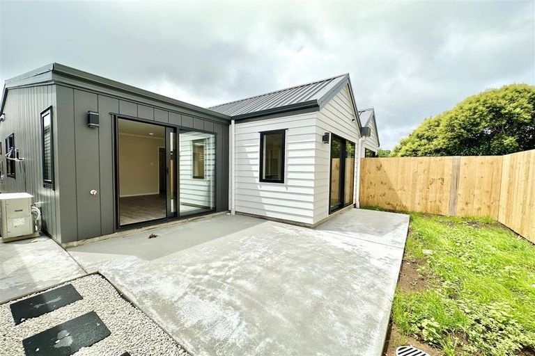 Photo of property in 31 Combat Street, Papakura, 2110