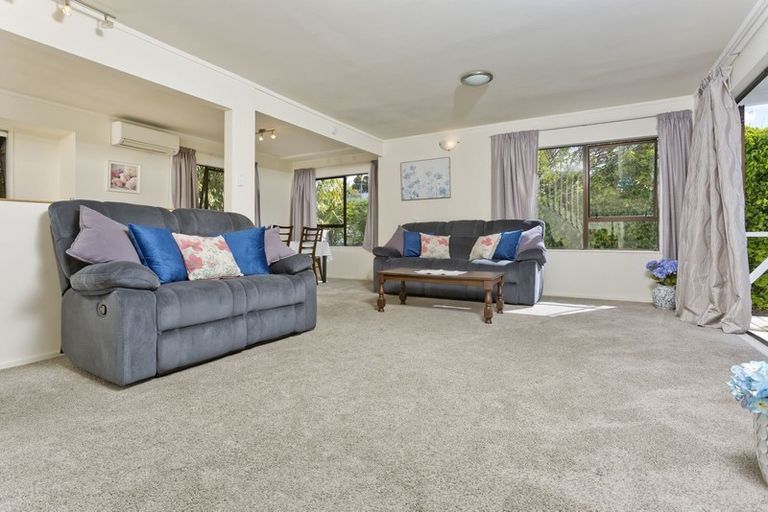 Photo of property in 52a Sunnyside Road, Sunnyvale, Auckland, 0612