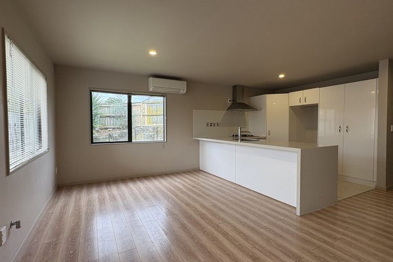 Photo of property in 9/3 Orwell Road, Greenhithe, Auckland, 0632