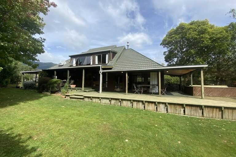 Photo of property in 6a Beach Road, Waikawa, Picton, 7220