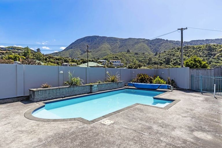 Photo of property in 36 Kent Street, Picton, 7220