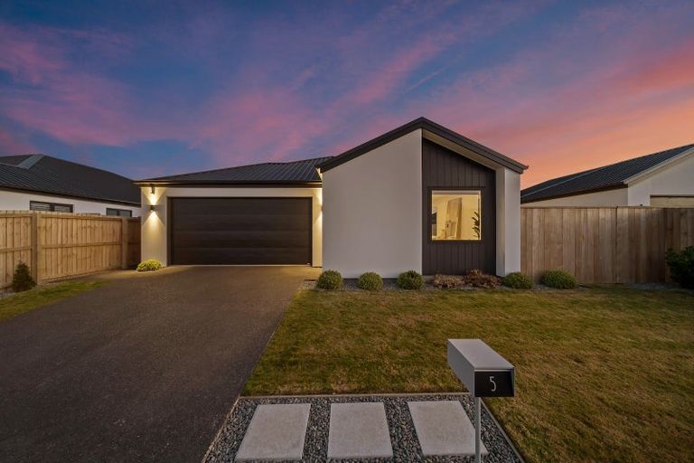 Photo of property in 5 Llew Summers Street, Belfast, Christchurch, 8051