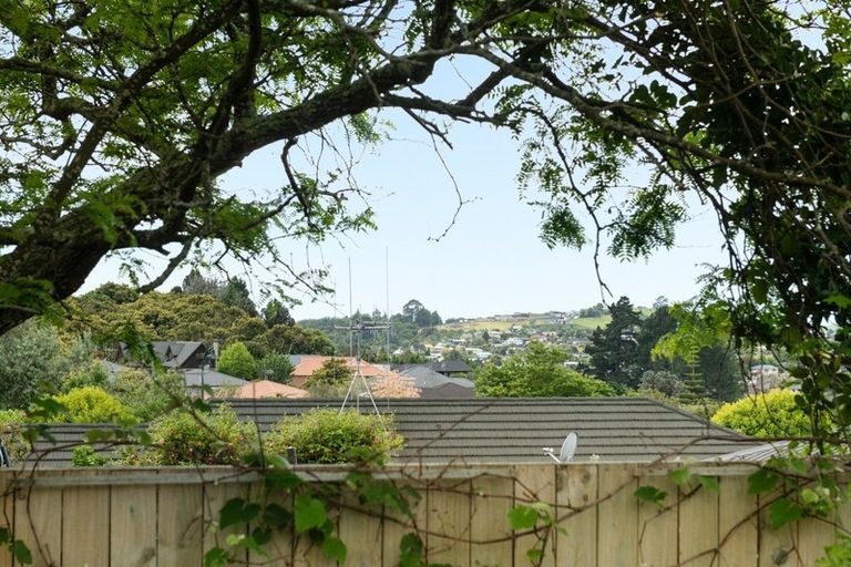 Photo of property in 10 Avon Rise, Welcome Bay, Tauranga, 3112