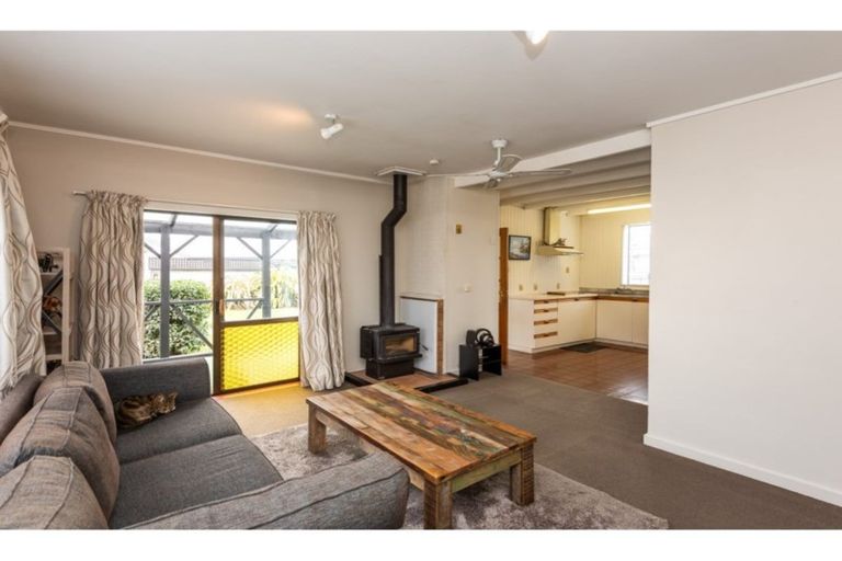 Photo of property in 43 Johns Road, Belfast, Christchurch, 8051