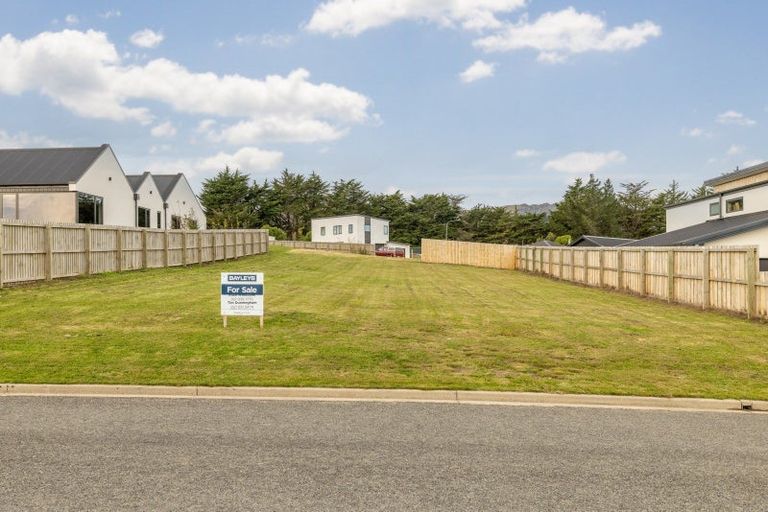 Photo of property in 19 Muriwai Drive, Diamond Harbour, 8971