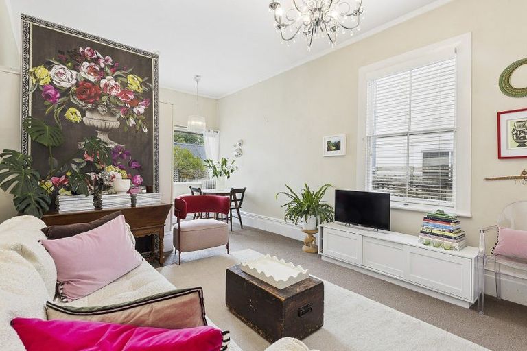 Photo of property in 10 Saint Mary Street, Thorndon, Wellington, 6011