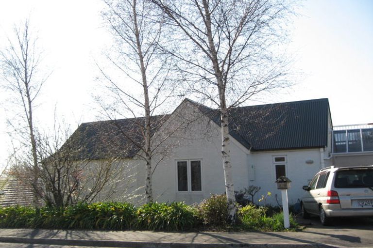 Photo of property in 8 Overdale Drive, Cashmere, Christchurch, 8022