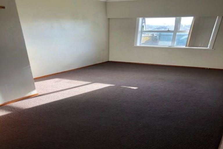 Photo of property in 18 Cambridge Terrace, Papatoetoe, Auckland, 2025