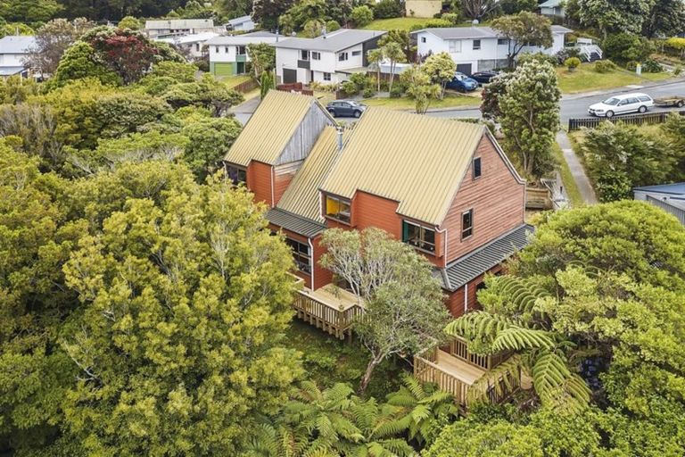 Photo of property in 2 Sea Vista Drive, Pukerua Bay, 5026