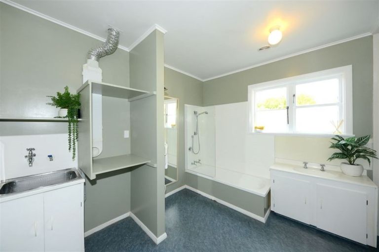 Photo of property in 6 Kitchener Place, Opawa, Christchurch, 8023