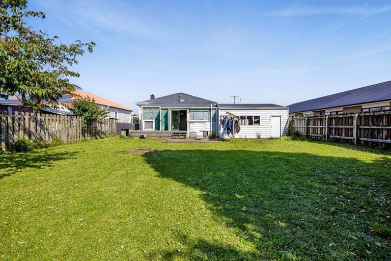 Photo of property in 103 Argyle Street, Hawera, 4610