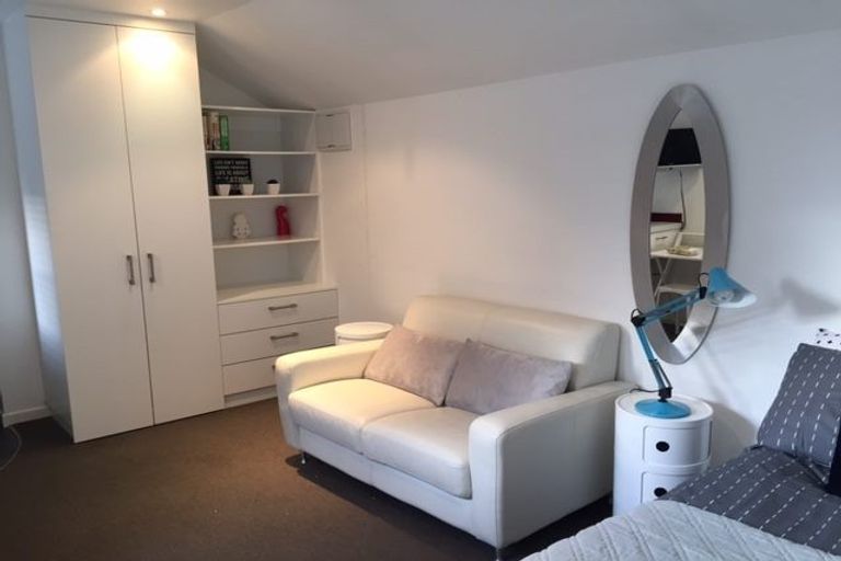 Photo of property in 56 Glen Road, Kelburn, Wellington, 6012