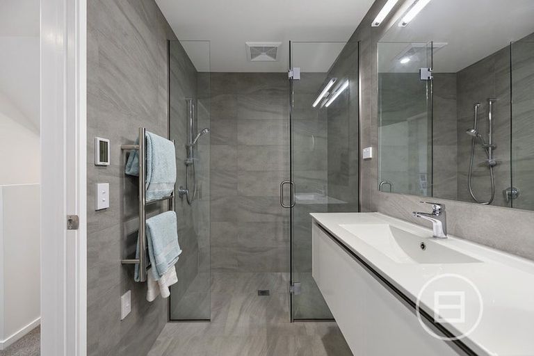 Photo of property in 2/28 Bullendale Drive, Arthurs Point, Queenstown, 9371