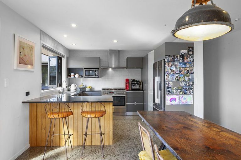 Photo of property in 533 Manutahi Road, Lepperton, New Plymouth, 4373