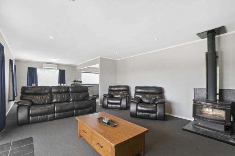 Photo of property in 48 Castlerea Street, Wainuiomata, Lower Hutt, 5014