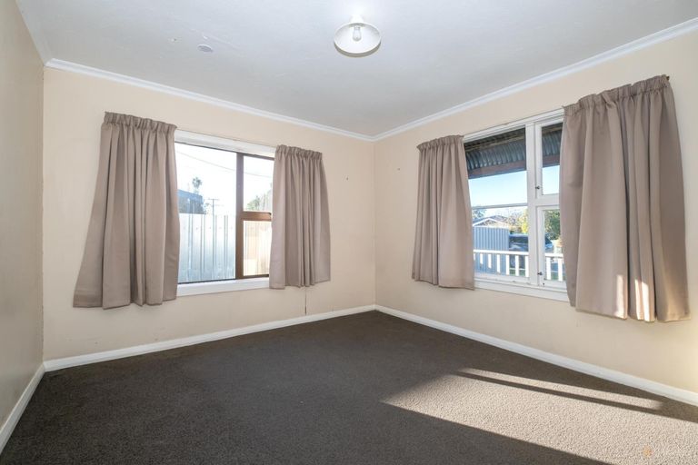 Photo of property in 1 Augustine Street, Waimate, 7924