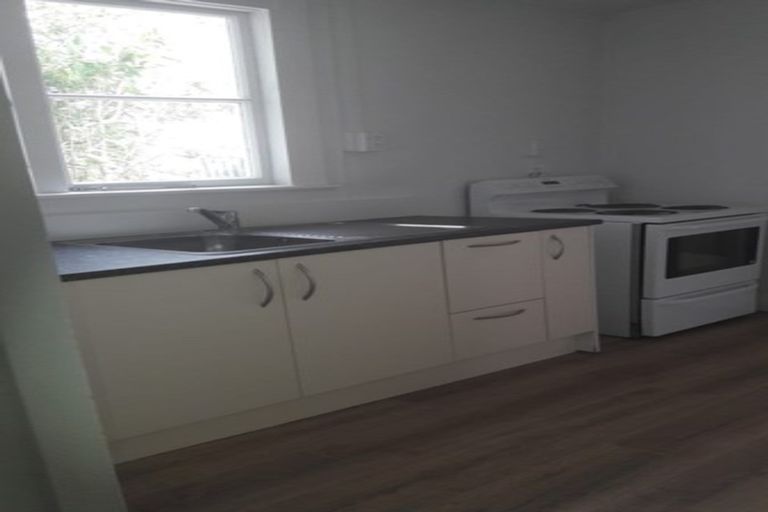 Photo of property in 63 Great North Road, Waipawa, 4210