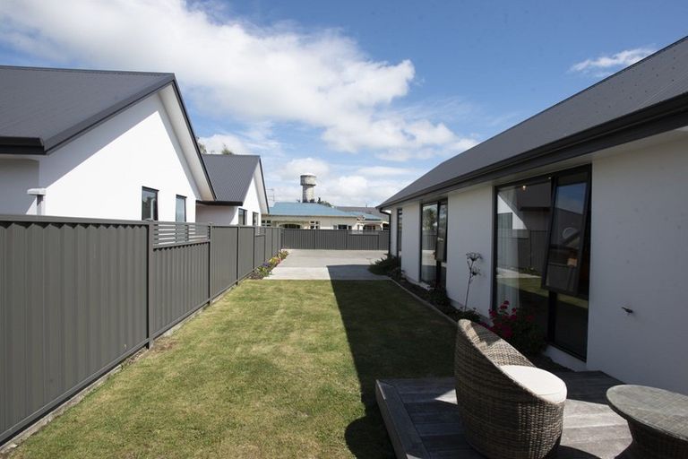 Photo of property in 216 Park Street, Winton, 9720