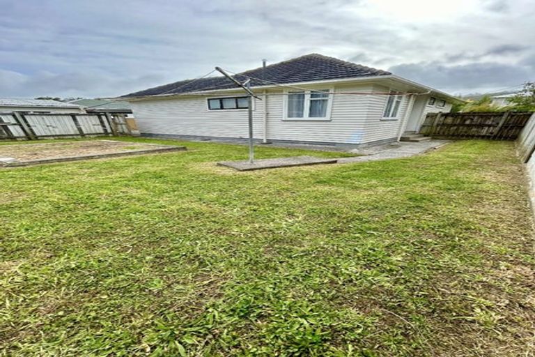 Photo of property in 3 Hanson Grove, Stokes Valley, Lower Hutt, 5019