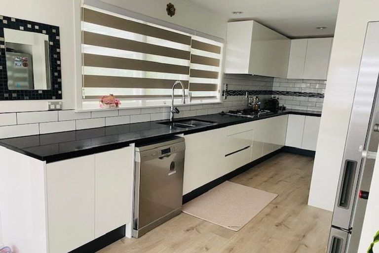 Photo of property in 76 Mountbatten Avenue, Hillcrest, Auckland, 0627