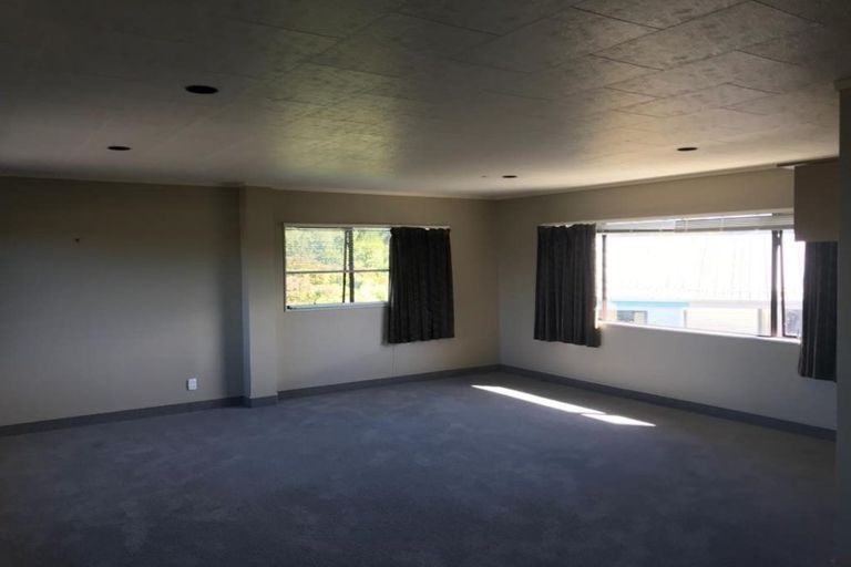 Photo of property in 61 Links View Drive, Omokoroa, 3114