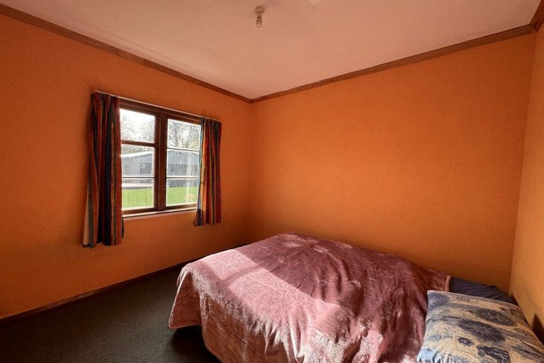 Photo of property in 2 Hobson Place, Takaro, Palmerston North, 4412