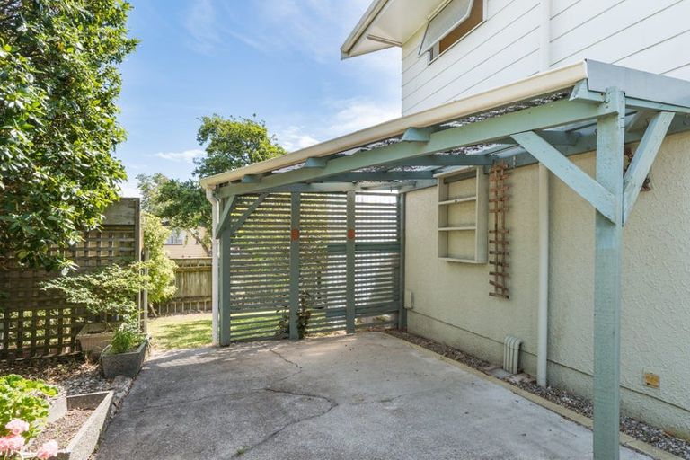Photo of property in 2 Paradise Place, Milson, Palmerston North, 4414