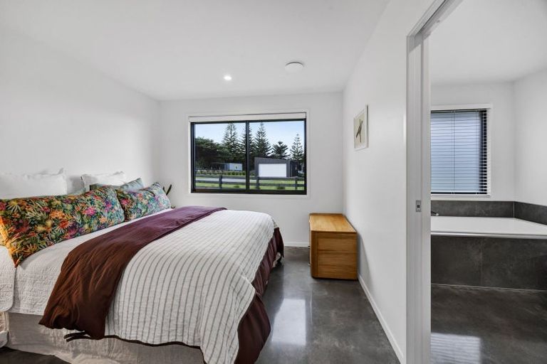 Photo of property in 2 Tasman Street, Opunake, 4616