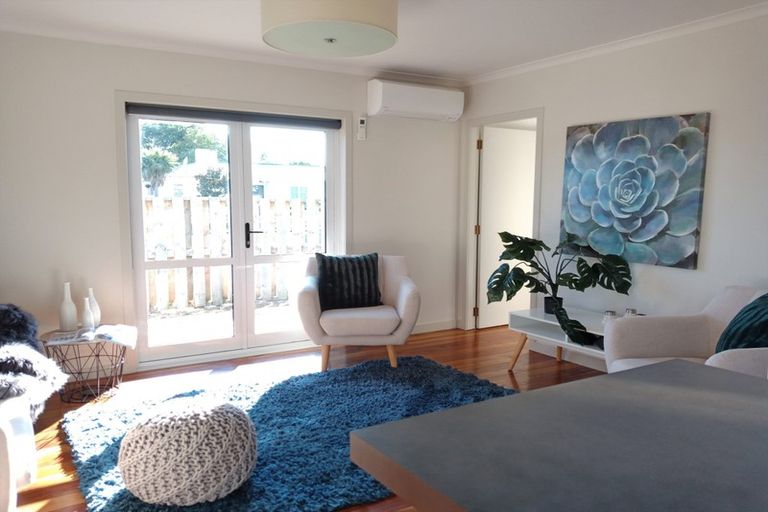 Photo of property in 299b High Street South, Carterton, 5713