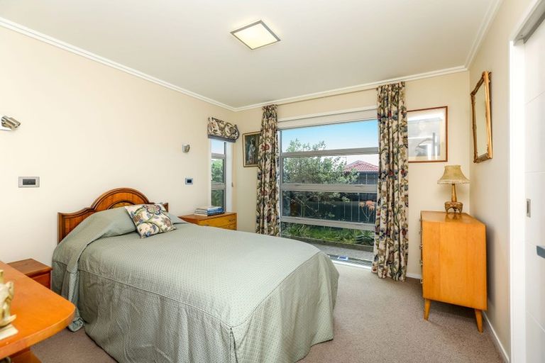 Photo of property in 2 Cutfield Road, New Plymouth, 4310