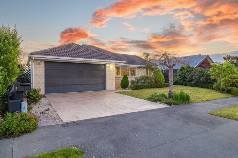 Photo of property in 31 Rue De La Mare, Parklands, Christchurch, 8083