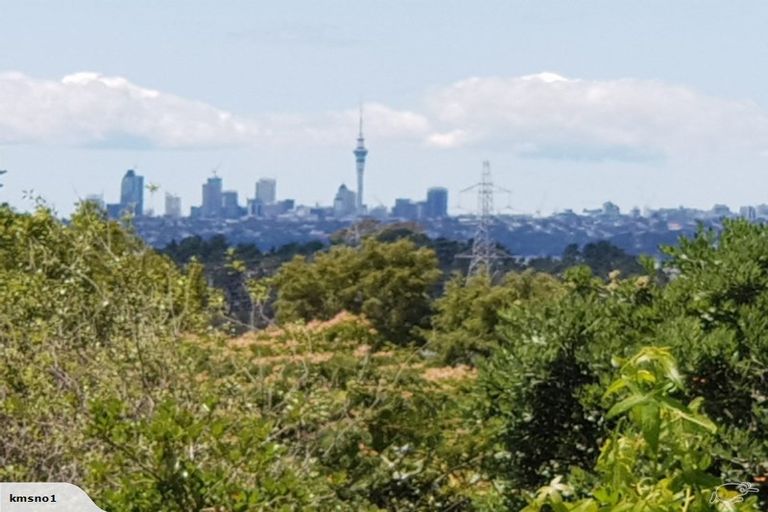 Photo of property in 22 Hartley Terrace, Massey, Auckland, 0614