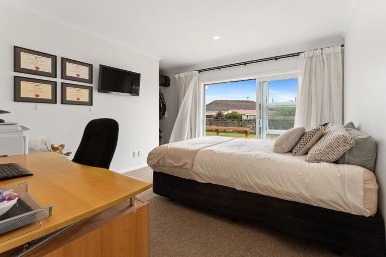 Photo of property in 51b Omata Road, Marfell, New Plymouth, 4310