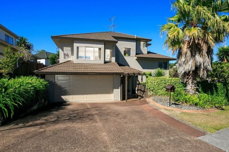 Photo of property in 7 Calypso Way, Unsworth Heights, Auckland, 0632