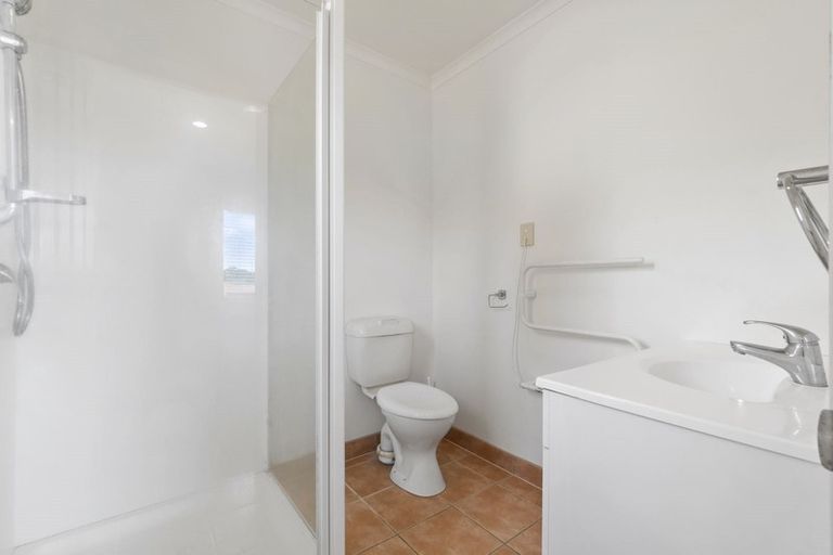 Photo of property in 27 Mt Lebanon Crescent, The Gardens, Auckland, 2105