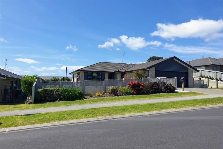 Photo of property in 37 Beachwood Drive, Hatfields Beach, Orewa, 0931