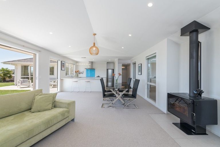 Photo of property in 93 Mapua Drive, Mapua, 7005