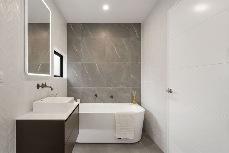 Photo of property in 70 Idris Road, Fendalton, Christchurch, 8052