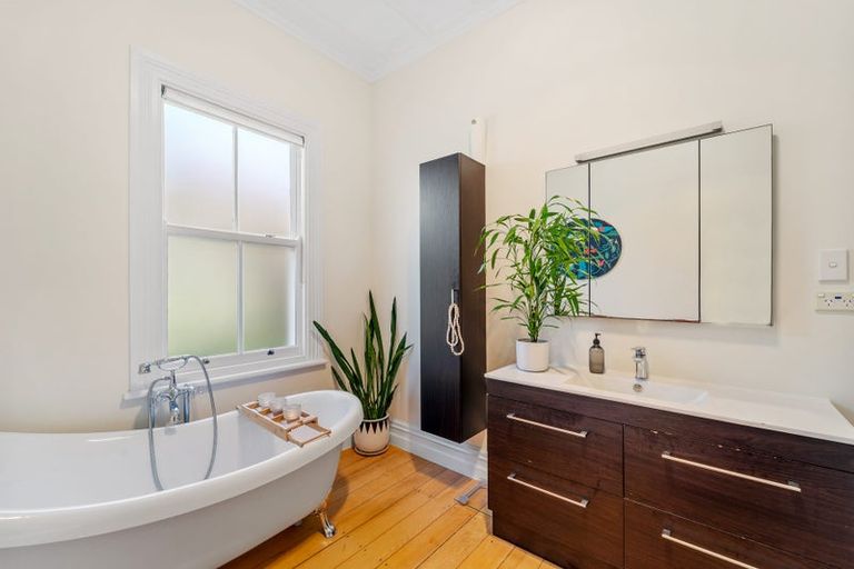 Photo of property in 1243 Whangaparaoa Road, Gulf Harbour, Whangaparaoa, 0930