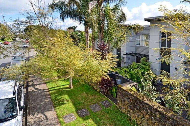 Photo of property in Habitat Apartments, 8/31 Byron Avenue, Takapuna, Auckland, 0622